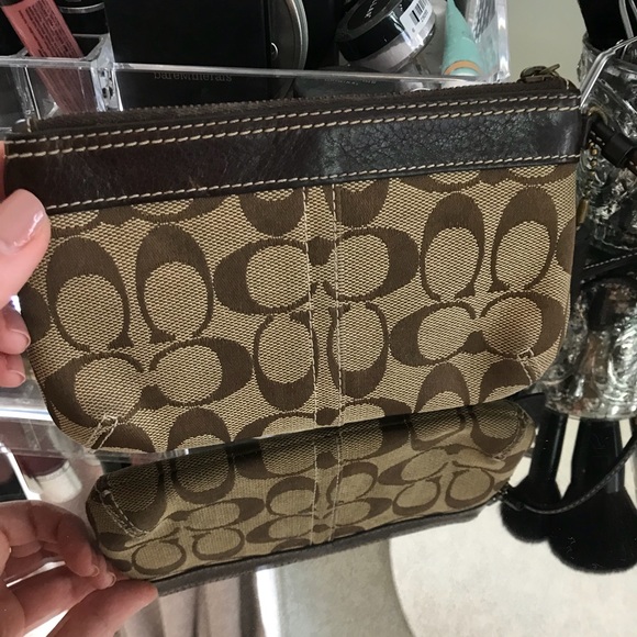 Classic Coach Wristlet - Picture 5 of 5